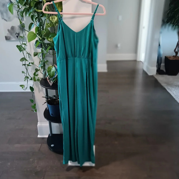 Esmara green jumpsuit. Size 6 spaghetti strap adjustable - Picture 5 of 5